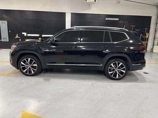 2025 Volkswagen Atlas 2.0T SEL Premium R-Line 4MOTION