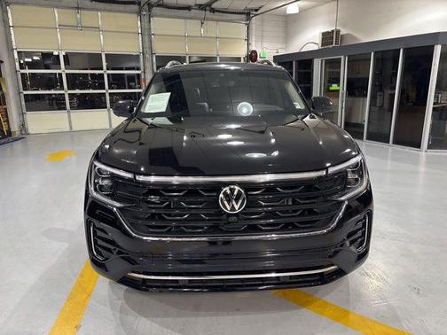 2025 Volkswagen Atlas 2.0T SEL Premium R-Line 4MOTION