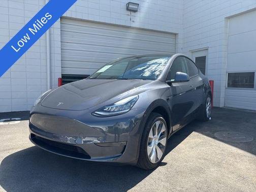 2023 Tesla Model Y Long Range Dual Motor All-Wheel Drive