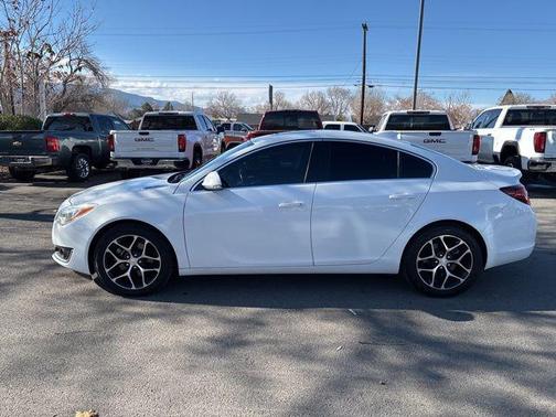 2017 Buick Regal Turbo Sport Touring