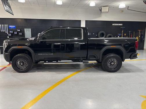 2024 GMC Sierra 2500 Denali