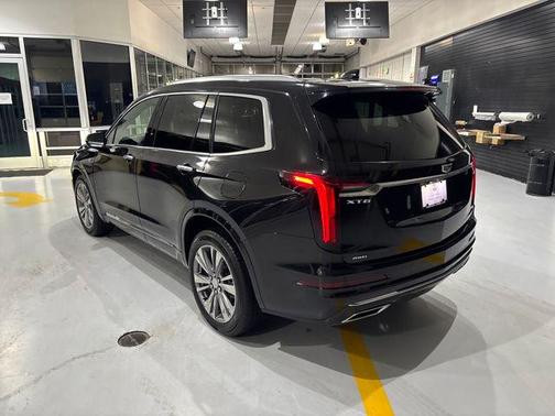2025 Cadillac XT6 Premium Luxury AWD
