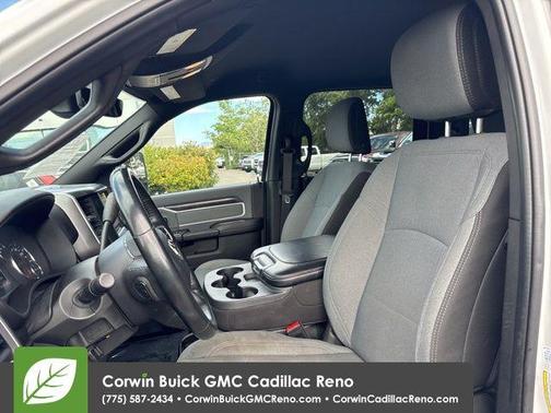 2023 RAM 2500 Big Horn Crew Cab 4x4 8' Box