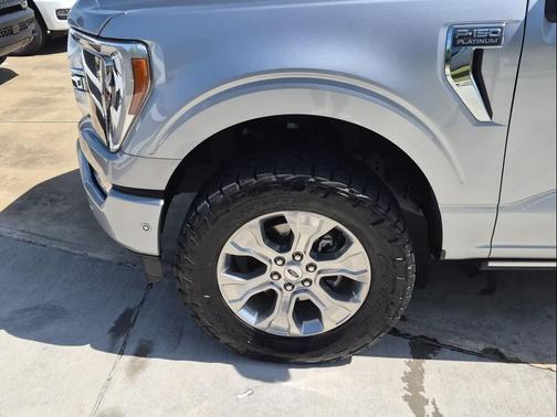 Iconic Silver Metallic 2023 Ford F-150 Platinum