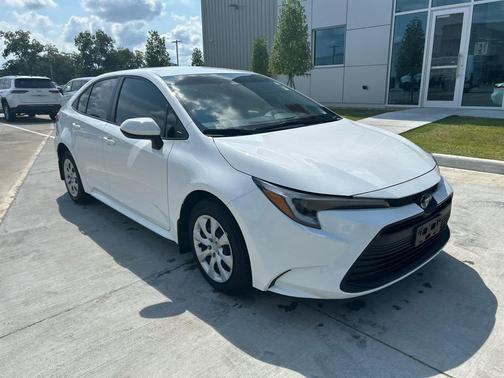 2024 Toyota Corolla Hybrid LE