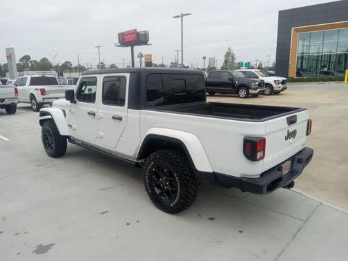 2021 Jeep Gladiator Sport S