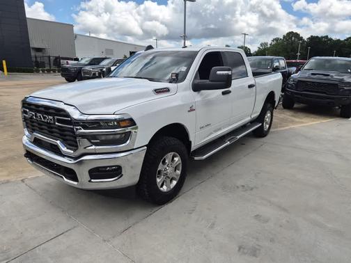 Bright White Clearcoat 2025 RAM 2500 Big Horn 4x4 Crew Cab 64 Box