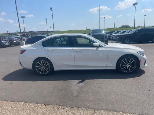 2019 BMW 330 330i