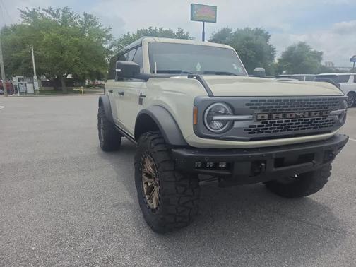 Desert Sand 2025 Ford Bronco Badlands