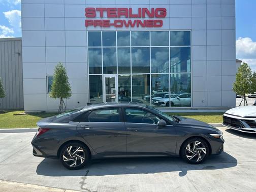 2025 Hyundai ELANTRA SEL