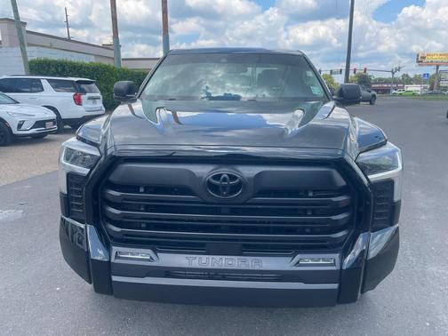 2022 Toyota Tundra SR5