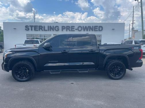 2022 Toyota Tundra SR5