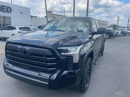 2022 Toyota Tundra SR5