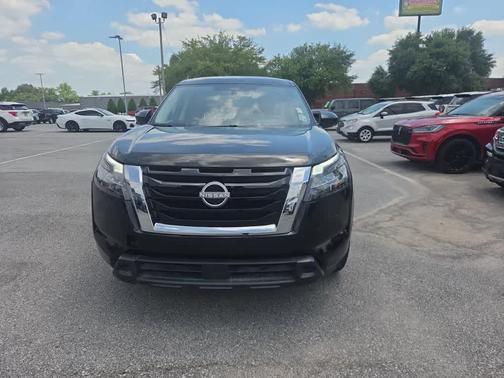 Super Black 2024 Nissan Pathfinder S