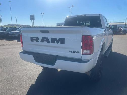 Bright White Clearcoat 2017 RAM 2500 Big Horn 4x4 Crew Cab 64 Box