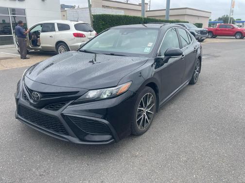 Midnight Black Metallic 2023 Toyota Camry SE