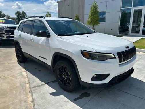 2023 Jeep Cherokee Altitude