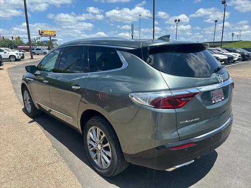 2022 Buick Enclave Essence