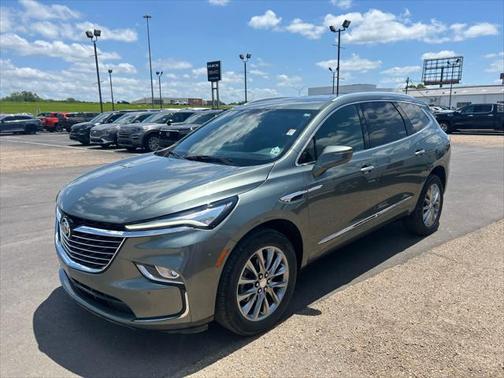 2022 Buick Enclave Essence