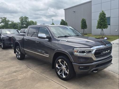 Granite Crystal Metallic Clearcoat 2024 RAM 1500 Limited