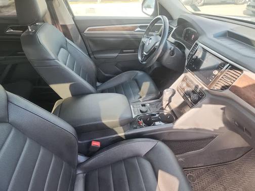 2019 Volkswagen Atlas 3.6L SEL Premium