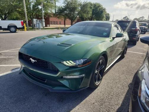 2022 Ford Mustang EcoBoost