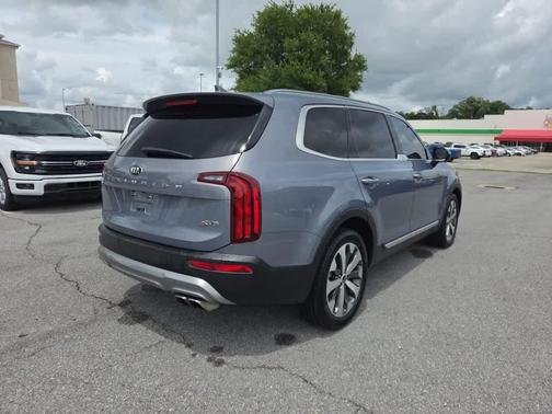 Everlasting Silver 2020 Kia Telluride S