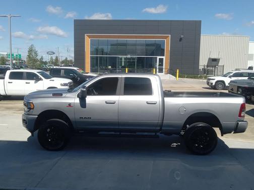 2024 RAM 2500 Big Horn 4x4 Crew Cab 64 Box