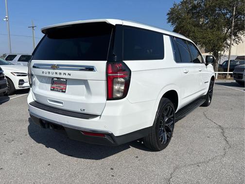 2021 Chevrolet Suburban LT