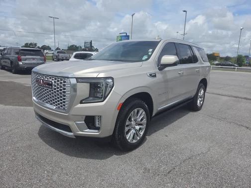 Pearl Beige Metallic 2022 GMC Yukon Denali