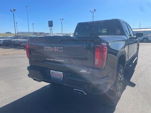 2022 GMC Sierra 1500 AT4
