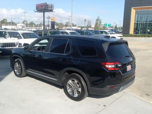 2023 Honda Pilot EX-L 8 Passenger