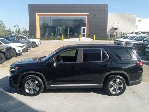 2023 Honda Pilot EX-L 8 Passenger