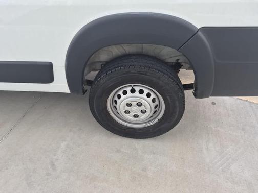 Bright White Clearcoat 2024 RAM ProMaster 2500 Tradesman