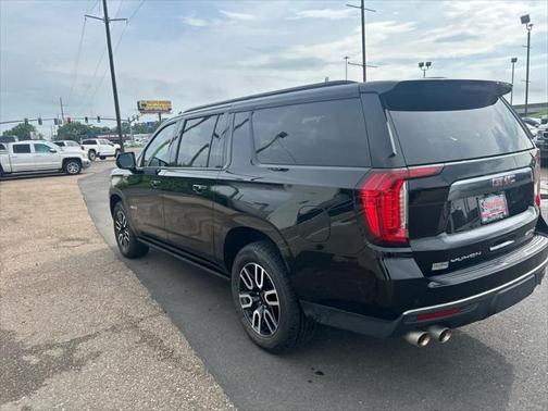 2022 GMC Yukon XL AT4