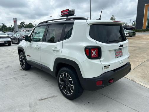 2023 Jeep Renegade Trailhawk
