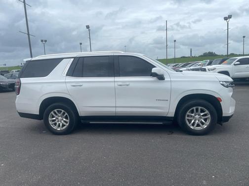 Iridescent Pearl Tricoat 2023 Chevrolet Tahoe LT