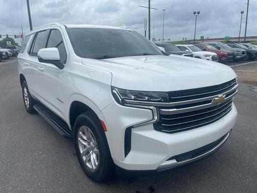 Iridescent Pearl Tricoat 2023 Chevrolet Tahoe LT