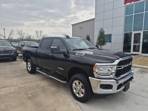 2024 RAM 2500 Big Horn 4x4 Crew Cab 64 Box