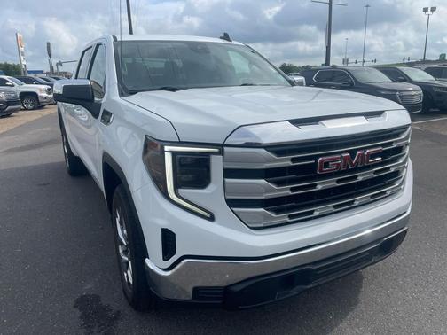 Summit White 2023 GMC Sierra 1500 SLE