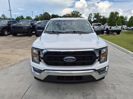 Oxford White 2023 Ford F-150 XLT
