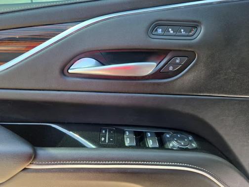 Argent Silver Metallic 2023 Cadillac Escalade Premium Luxury