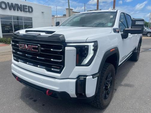 Summit White 2024 GMC Sierra 2500 AT4