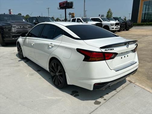 2022 Nissan Altima 2.5 SR