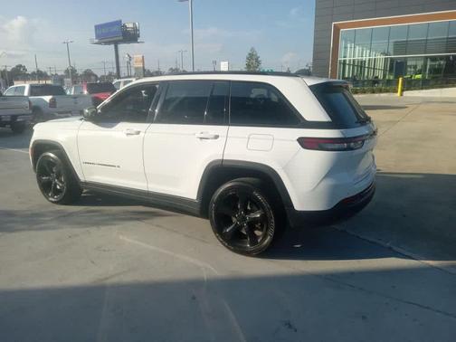 2024 Jeep Grand Cherokee Altitude