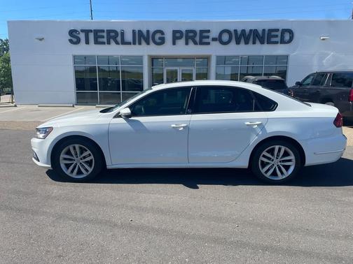 2019 Volkswagen Passat 2.0T Wolfsburg Edition