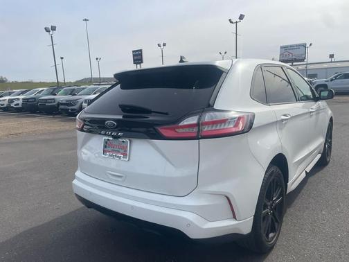 2022 Ford Edge ST Line