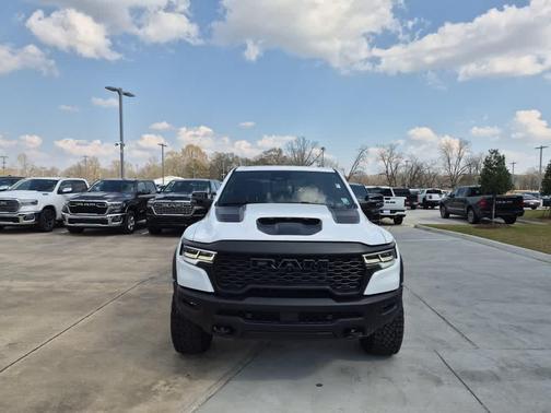 2026 RAM 1500 RHO 4x4 Crew Cab 57 Box