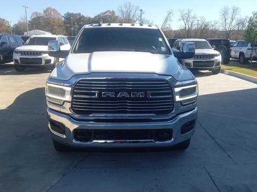 2024 RAM 3500 Laramie 4x4 Crew Cab 8 Box