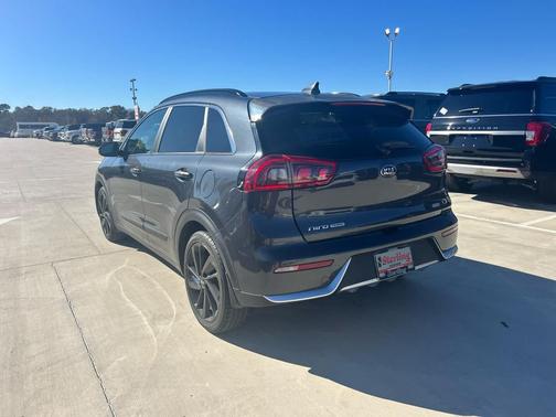 Platinum Graphite 2019 Kia Niro s Touring